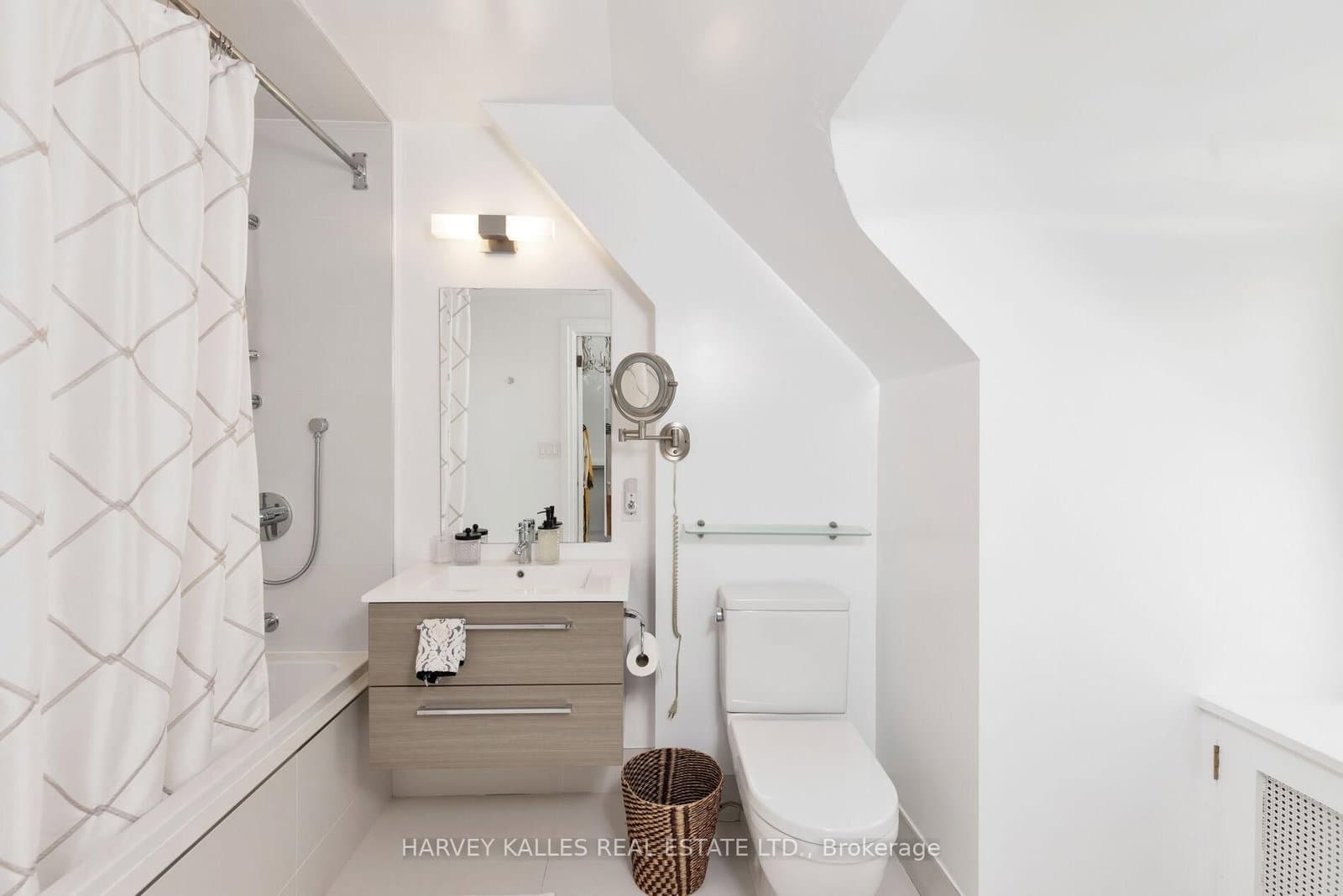 470 Russell Hill Road thumbnail 44