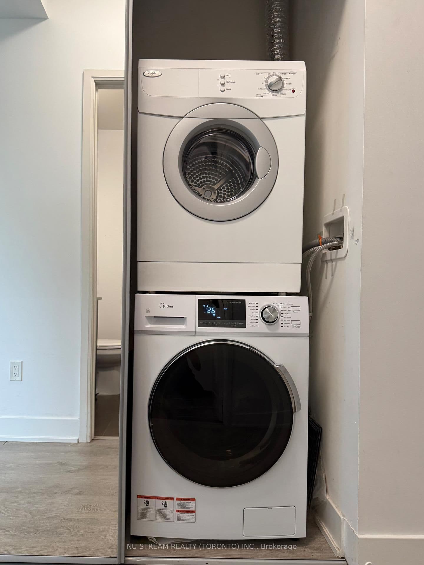 88 Sheppard Avenue E, Unit 211 thumbnail 15