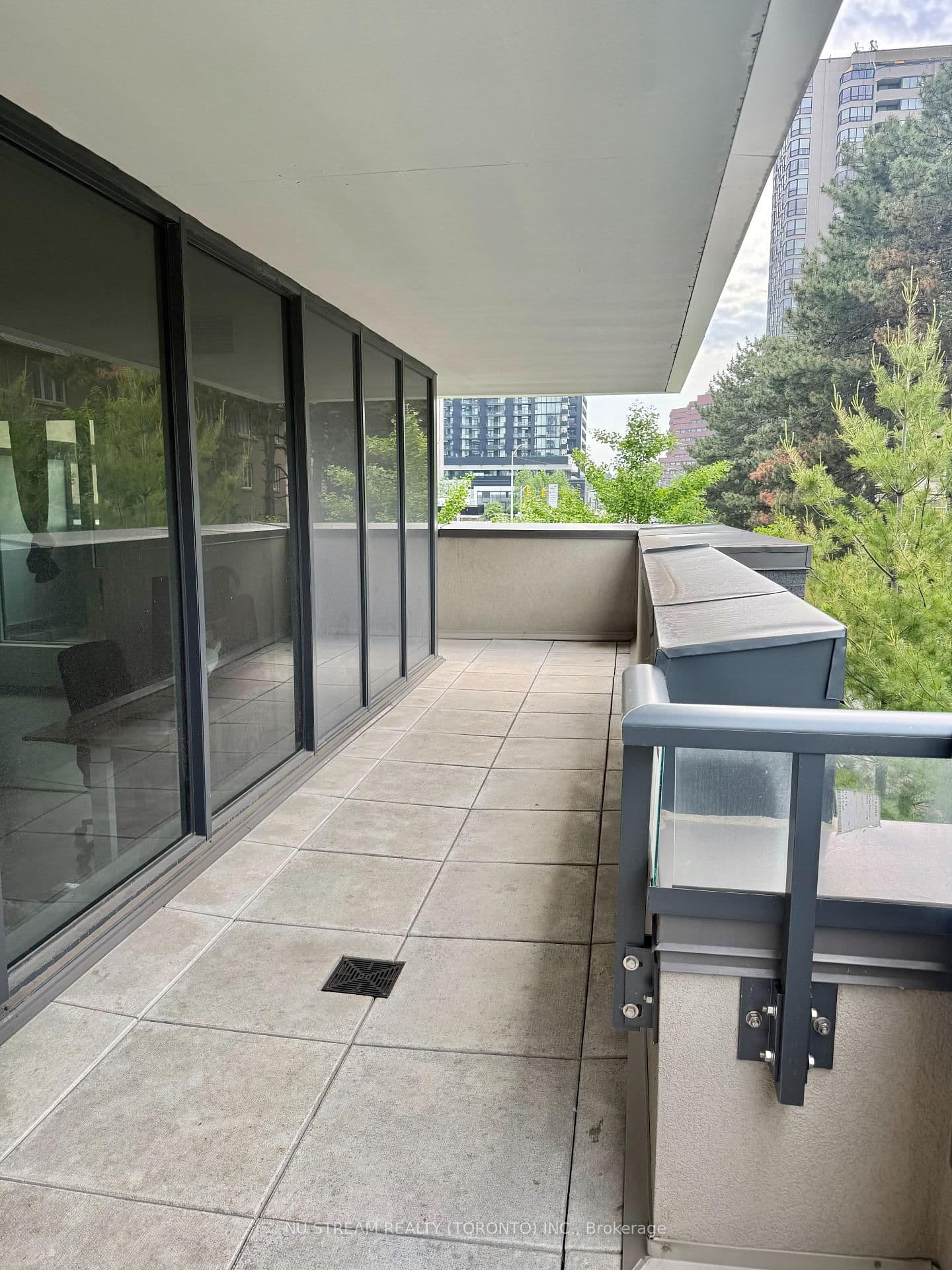 88 Sheppard Avenue E, Unit 211 thumbnail 17