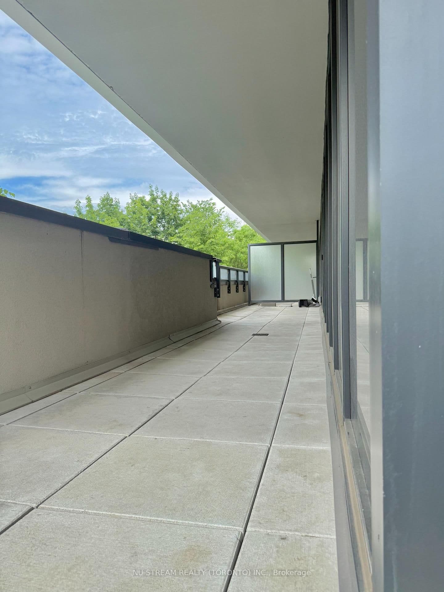 88 Sheppard Avenue E, Unit 211 thumbnail 18