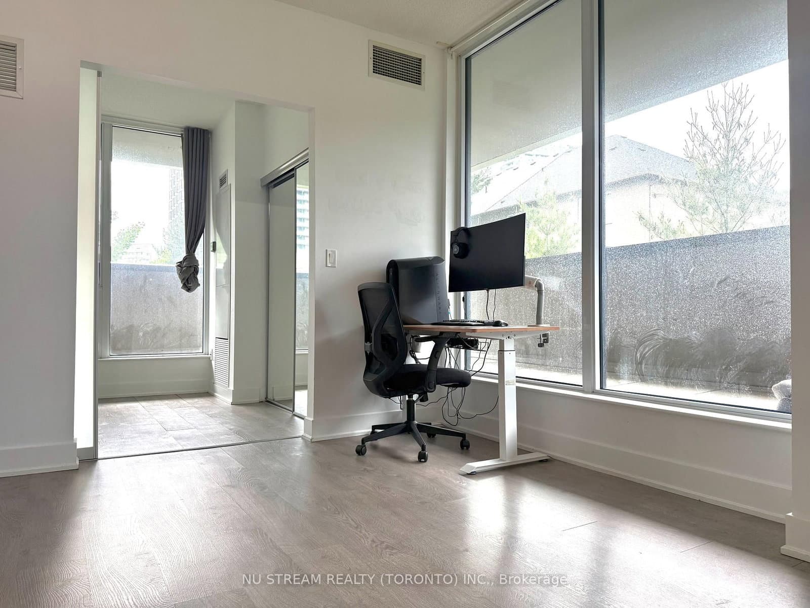 88 Sheppard Avenue E, Unit 211 thumbnail 9