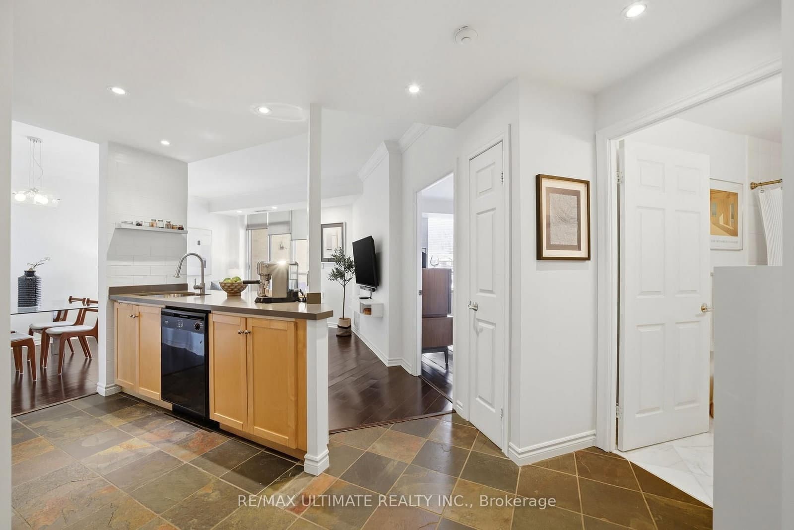1750 Bayview Avenue, Unit 405 thumbnail 6