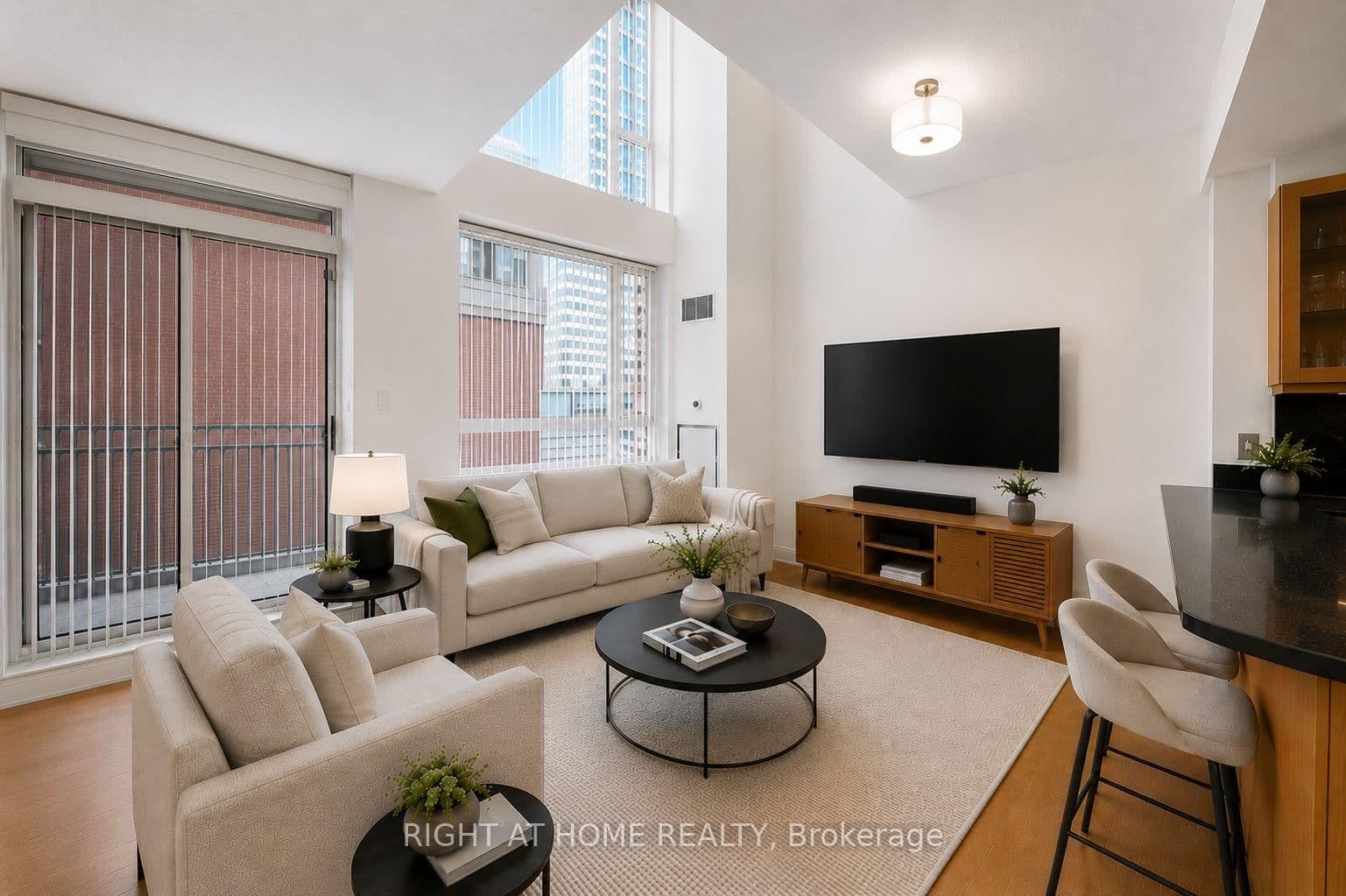 80 Cumberland Street, Unit 1705 thumbnail 9