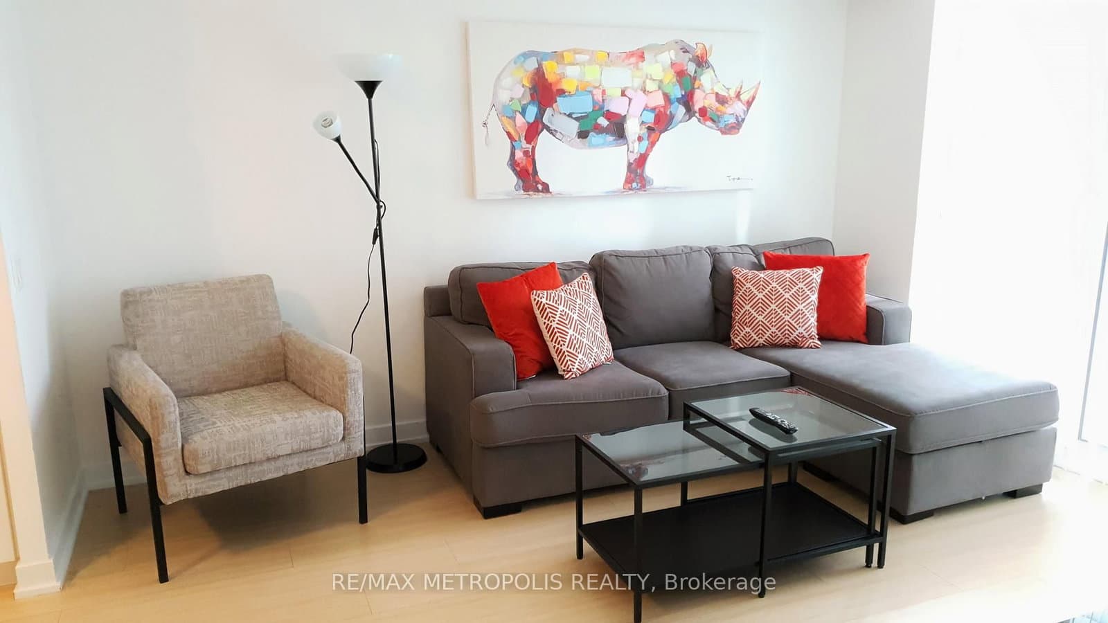 85 Queens Wharf Road, Unit 526 thumbnail 3