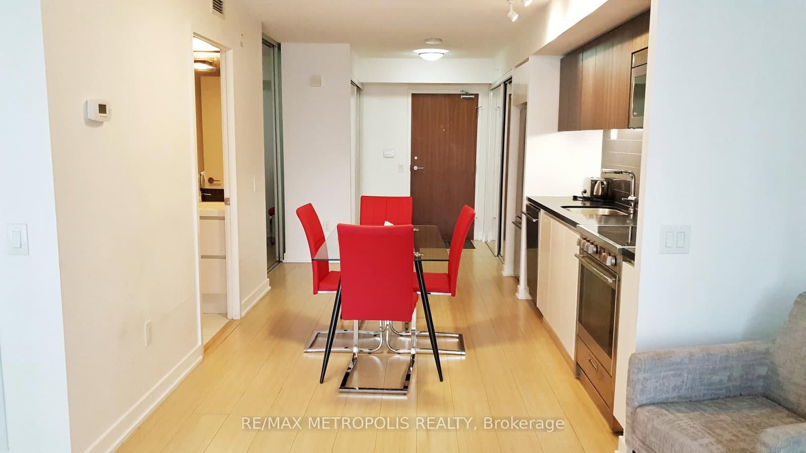 85 Queens Wharf Road, Unit 526 thumbnail 4