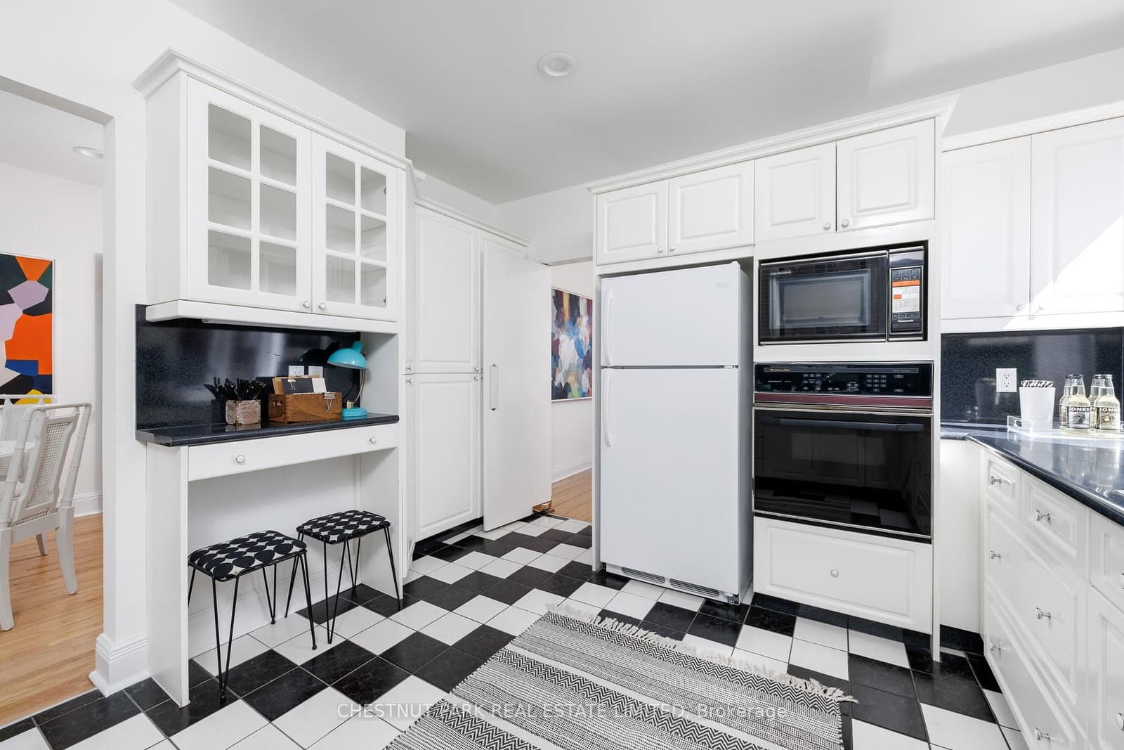 264 Oriole Parkway thumbnail 18