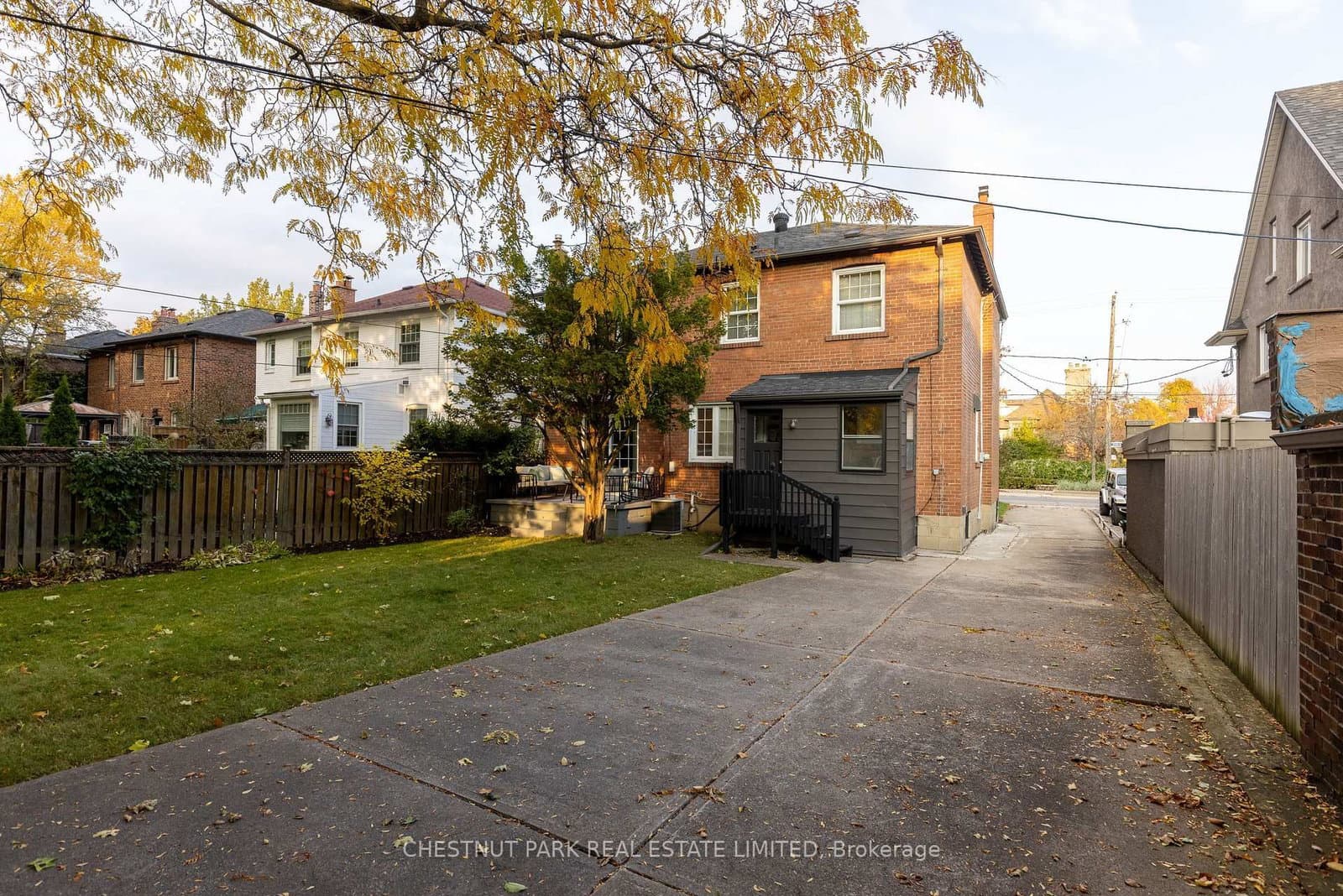 264 Oriole Parkway thumbnail 44