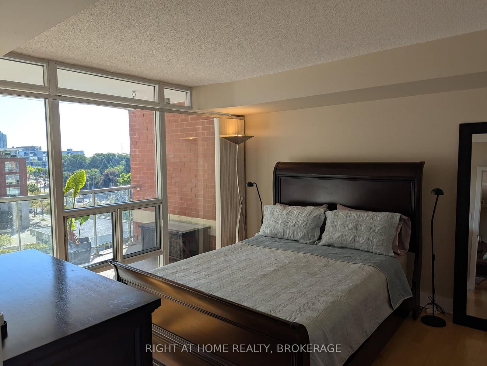 550 Queens Quay W, Unit 608 thumbnail 12