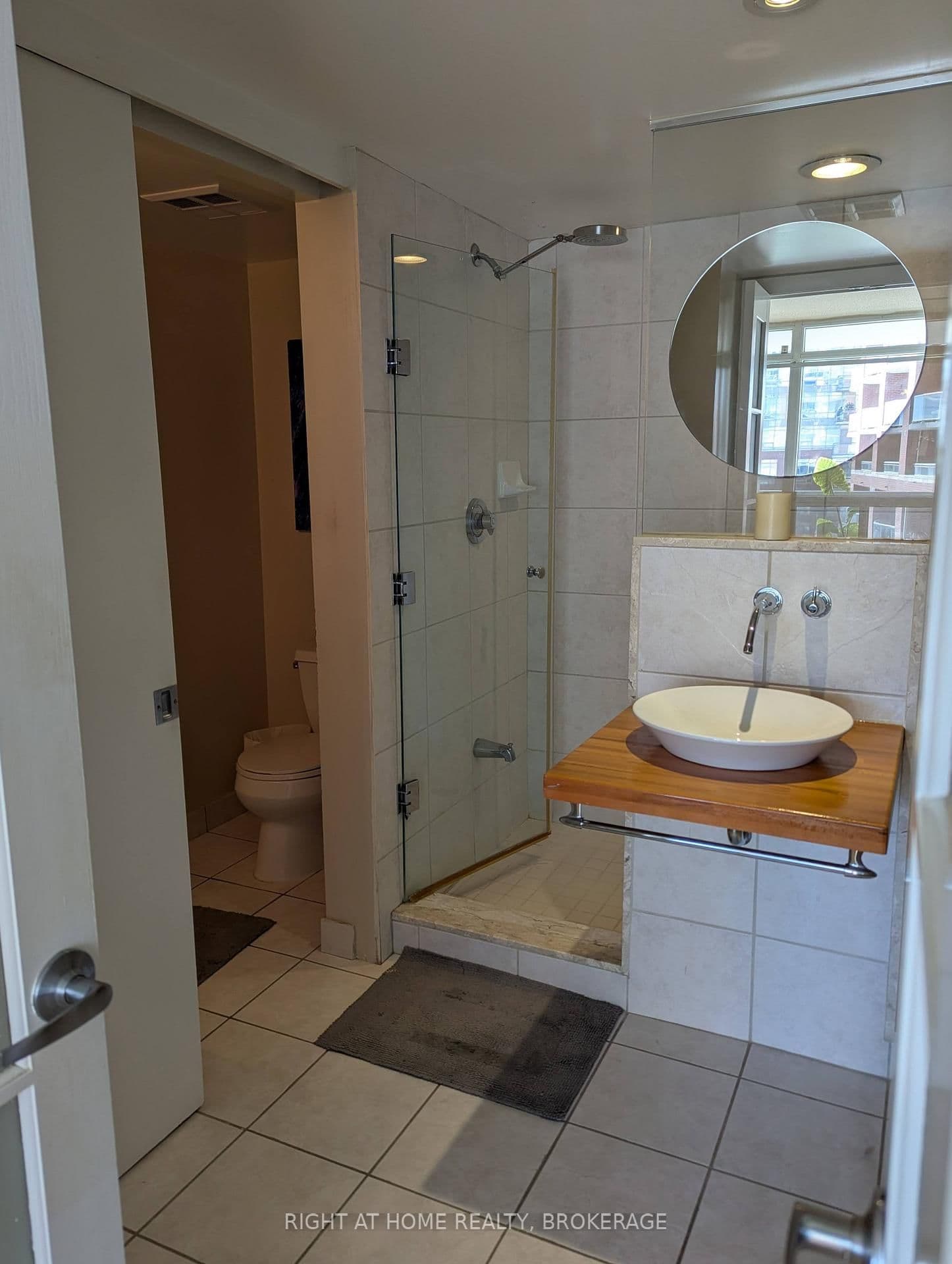 550 Queens Quay W, Unit 608 thumbnail 18