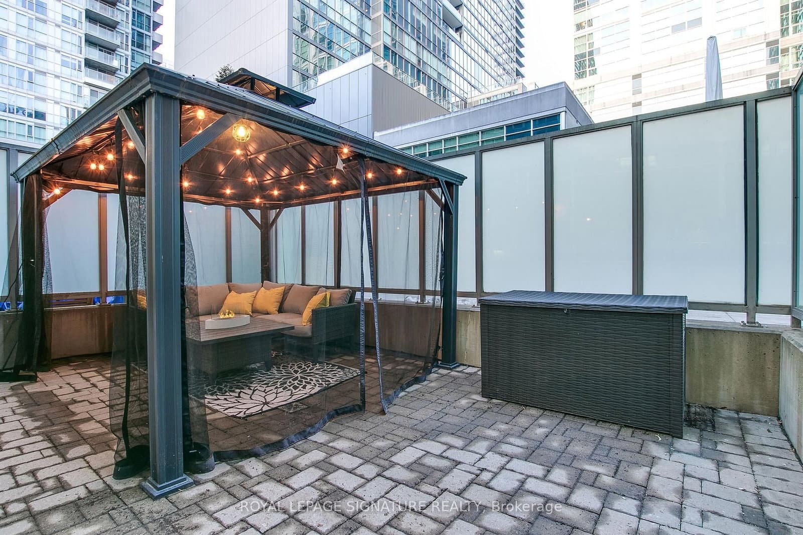 350 Wellington Street W, Unit G25 thumbnail 19