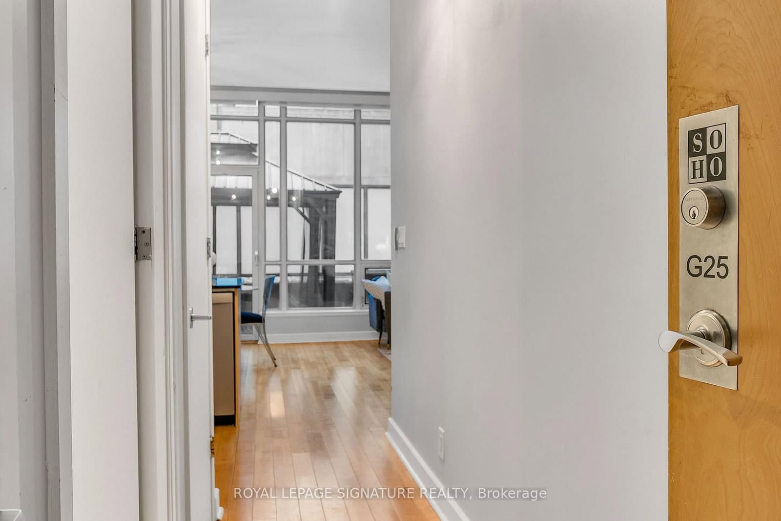 350 Wellington Street W, Unit G25 thumbnail 2