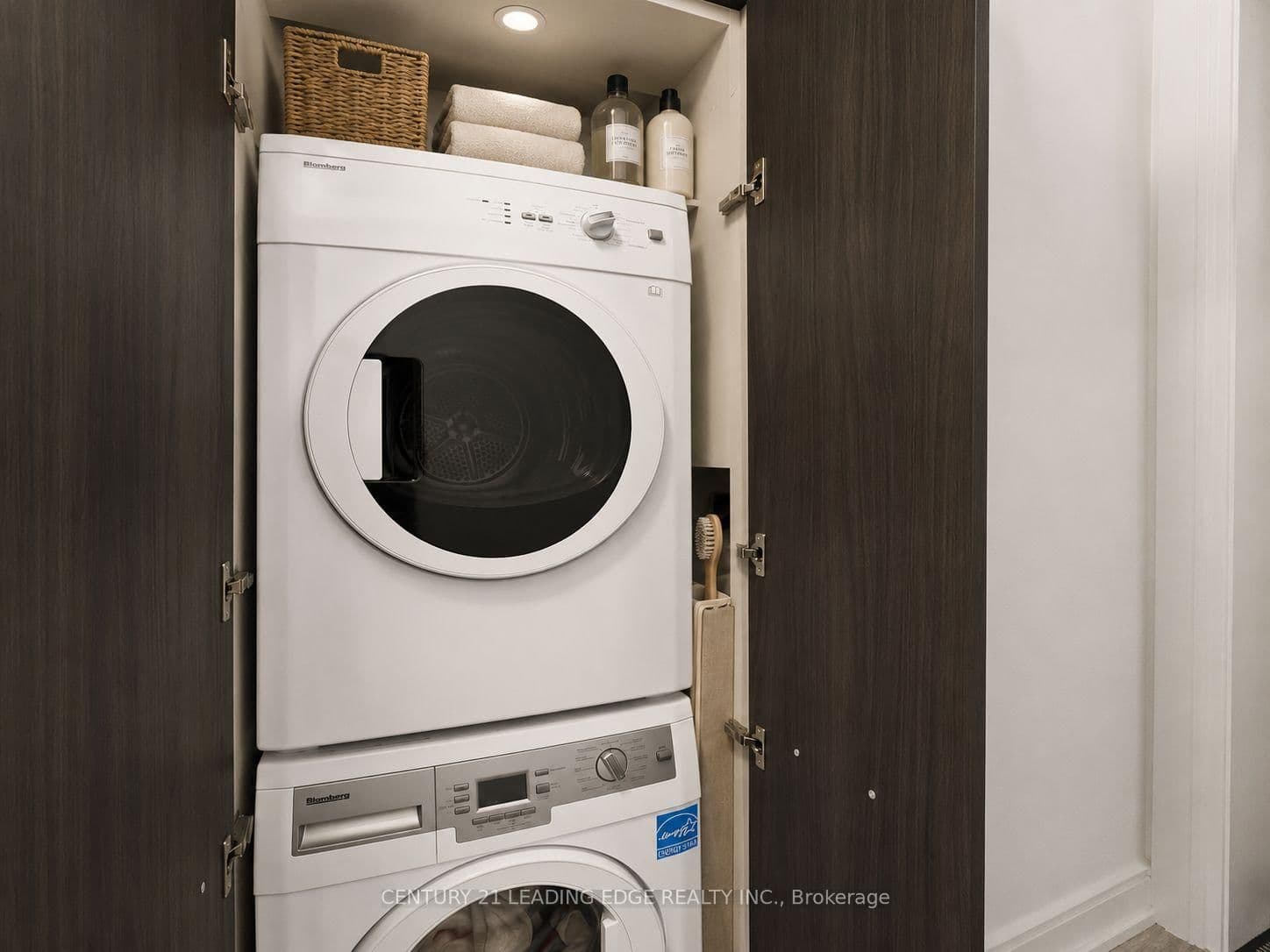 50 Charles Street E, Unit 3906 thumbnail 5