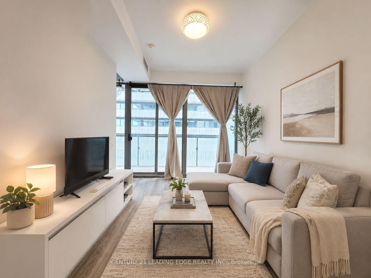 50 Charles Street E, Unit 3906 thumbnail 8