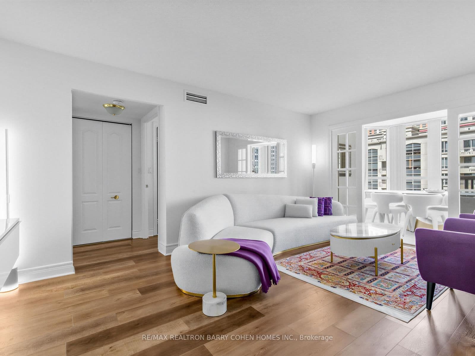 5418 Yonge Street, Unit 812 thumbnail 3
