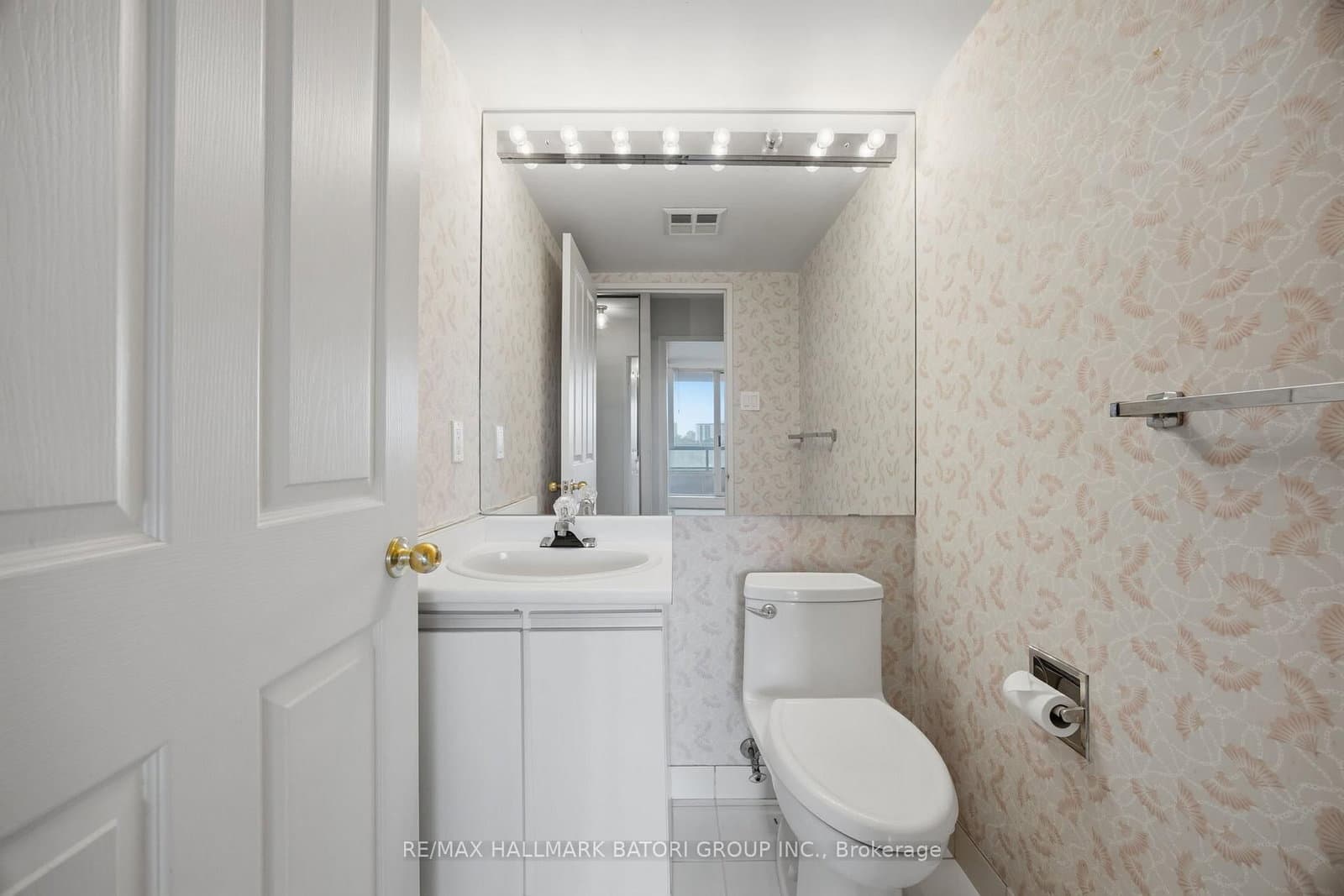 1121 W Steeles Avenue W, Unit 514 thumbnail 16