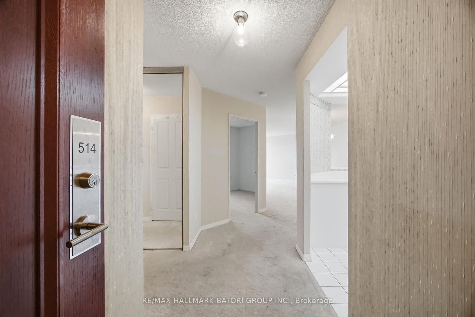 1121 W Steeles Avenue W, Unit 514 thumbnail 2