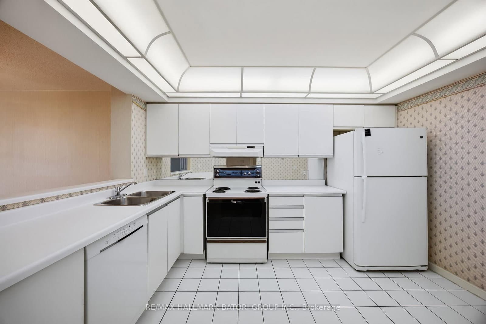 1121 W Steeles Avenue W, Unit 514 thumbnail 3
