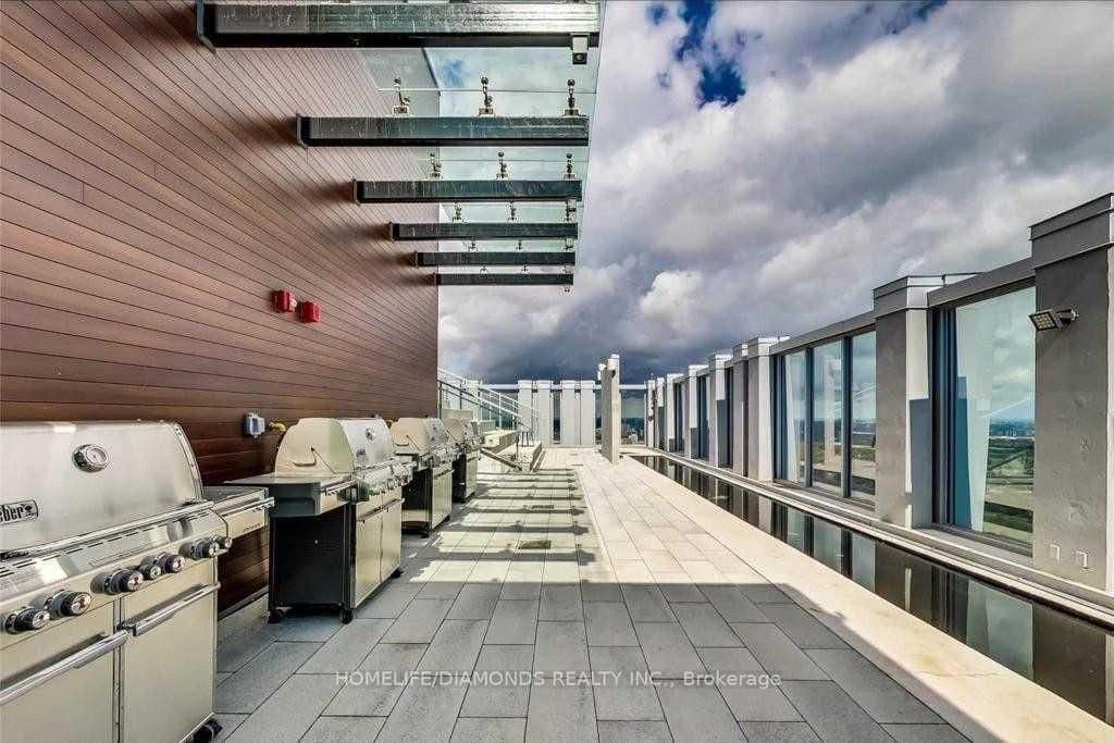 1 Yorkville Avenue, Unit 3302 thumbnail 26
