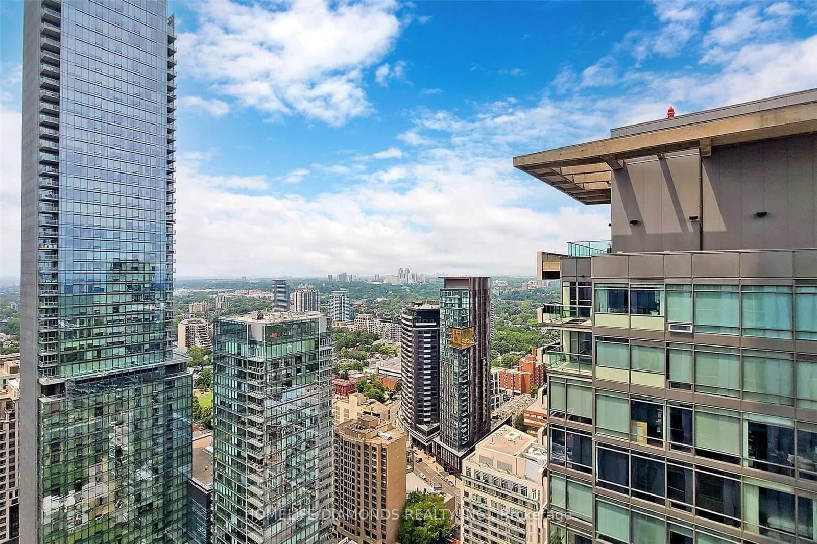 1 Yorkville Avenue, Unit 3302 thumbnail 5