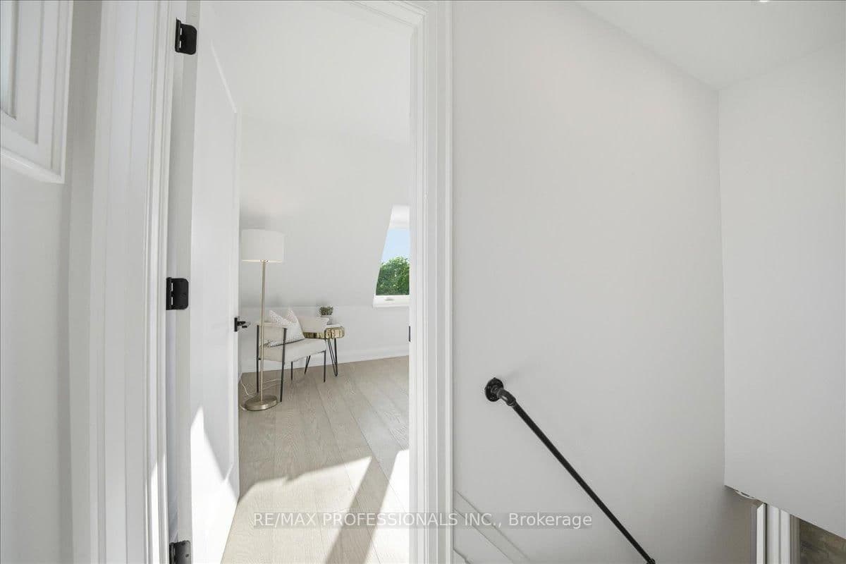 777 Dufferin Street thumbnail 25