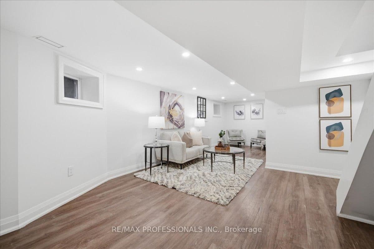 777 Dufferin Street thumbnail 40