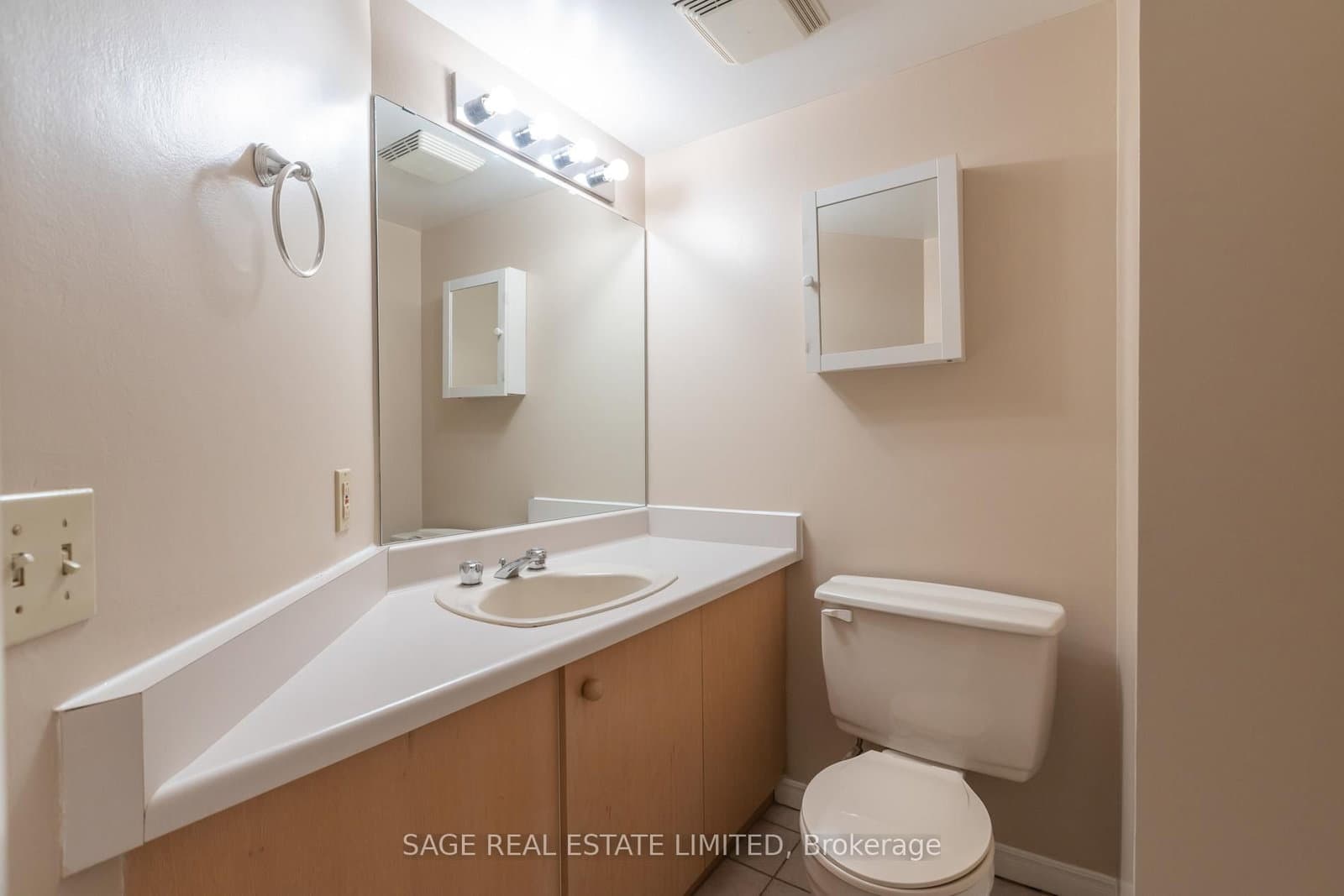 25 George Street, Unit 302 thumbnail 19