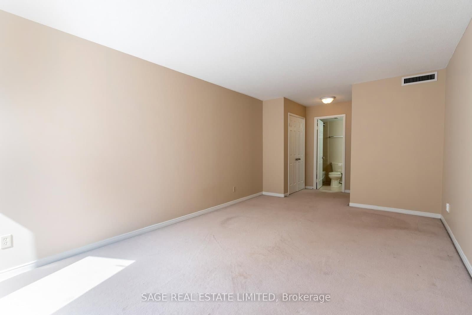 25 George Street, Unit 302 thumbnail 23