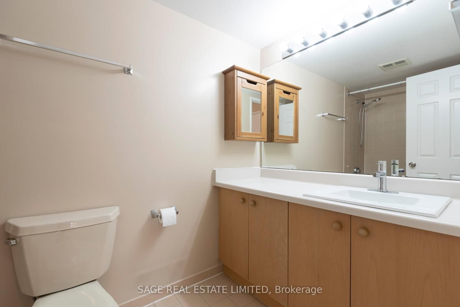 25 George Street, Unit 302 thumbnail 25