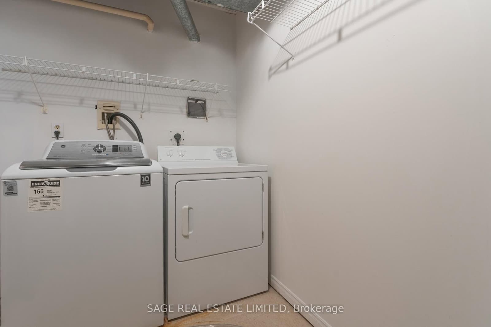 25 George Street, Unit 302 thumbnail 34
