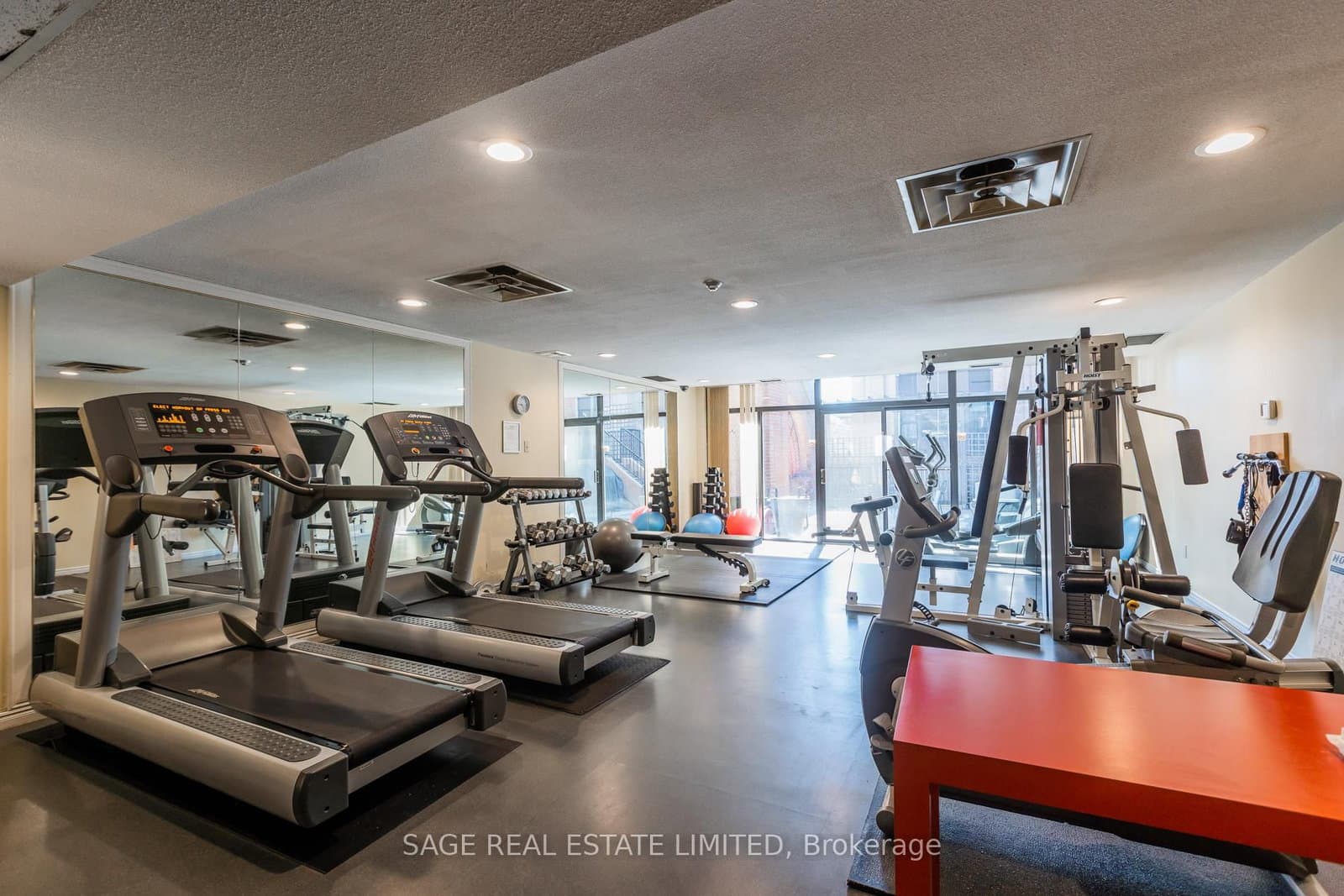 25 George Street, Unit 302 thumbnail 40