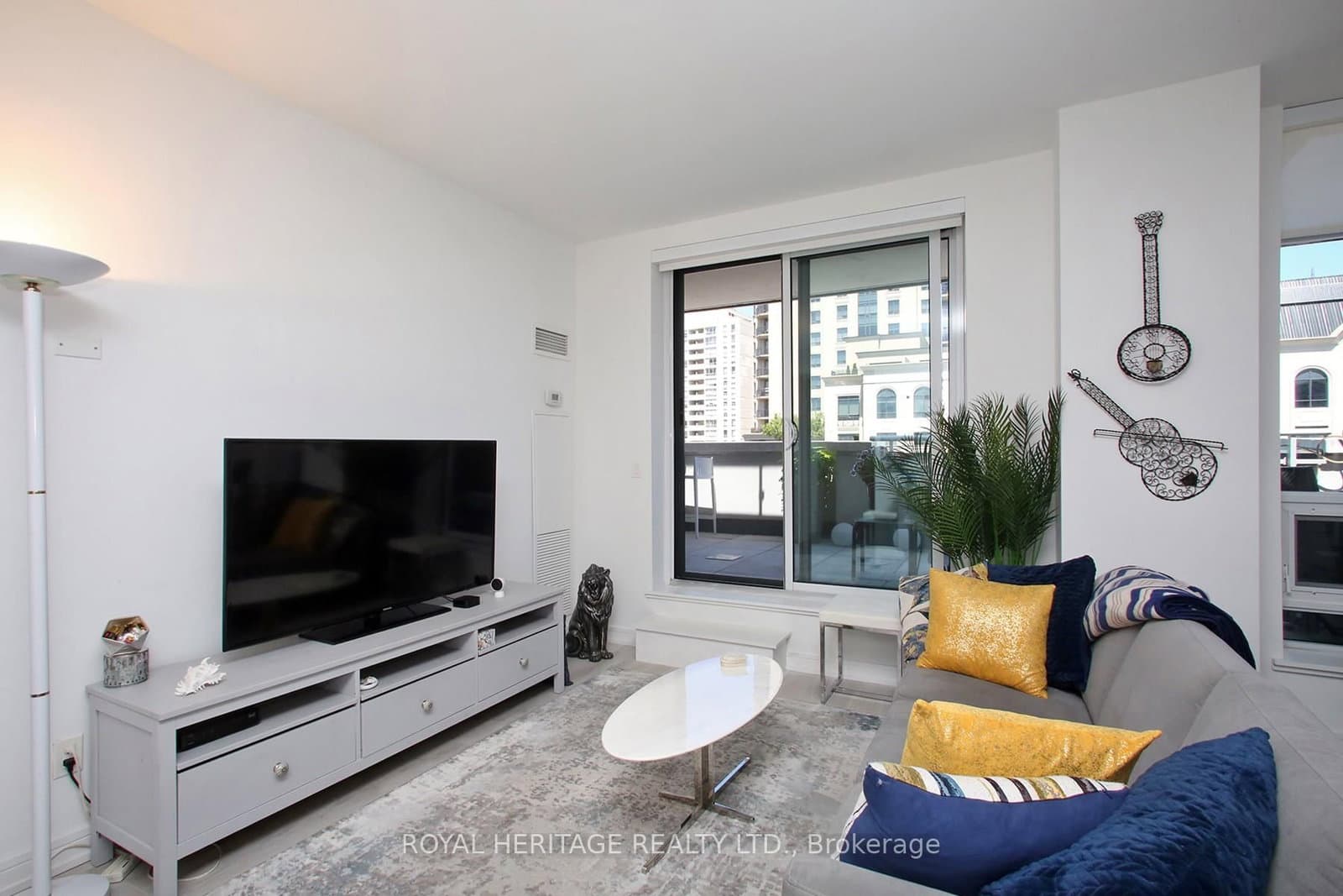 621 Sheppard Avenue E, Unit TPH08 thumbnail 13