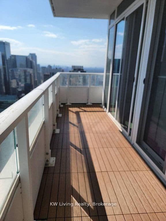 88 Queen Street E, Unit 5609 thumbnail 18