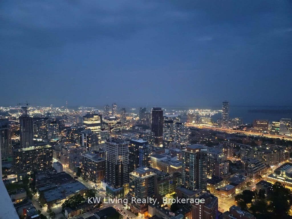 88 Queen Street E, Unit 5609 thumbnail 3