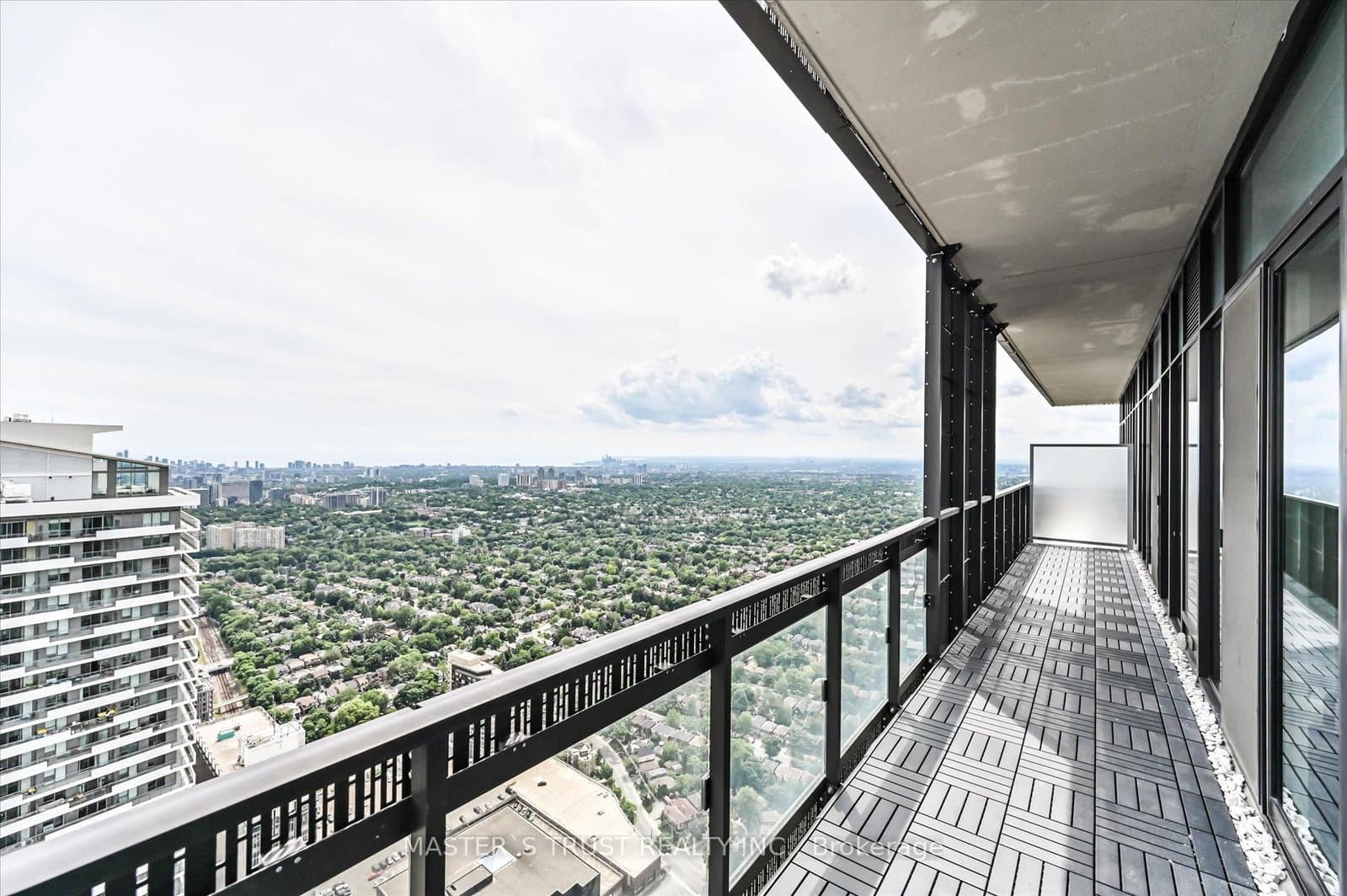 8 Eglinton Avenue E, Unit PH5801 thumbnail 28