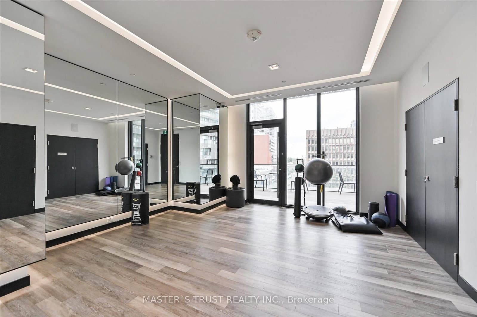 8 Eglinton Avenue E, Unit PH5801 thumbnail 35