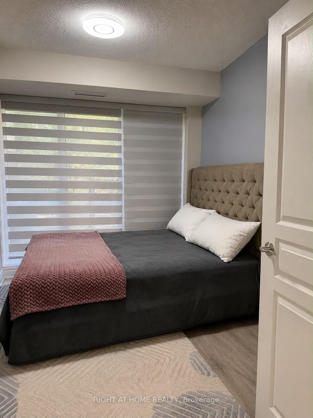 8 Mckee Avenue, Unit 201 thumbnail 11
