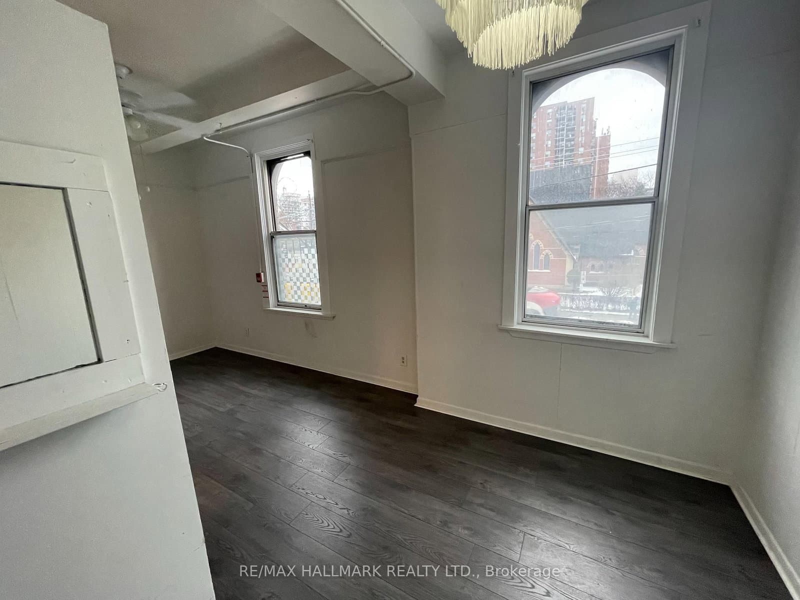 177 Carlton Street thumbnail 14