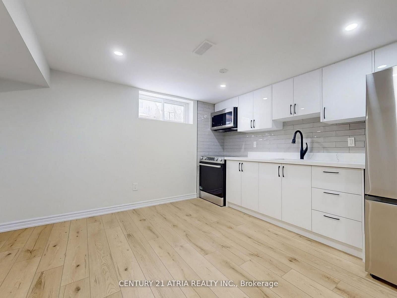 57 Saddle Ridge Drive, Unit Lower B thumbnail 2