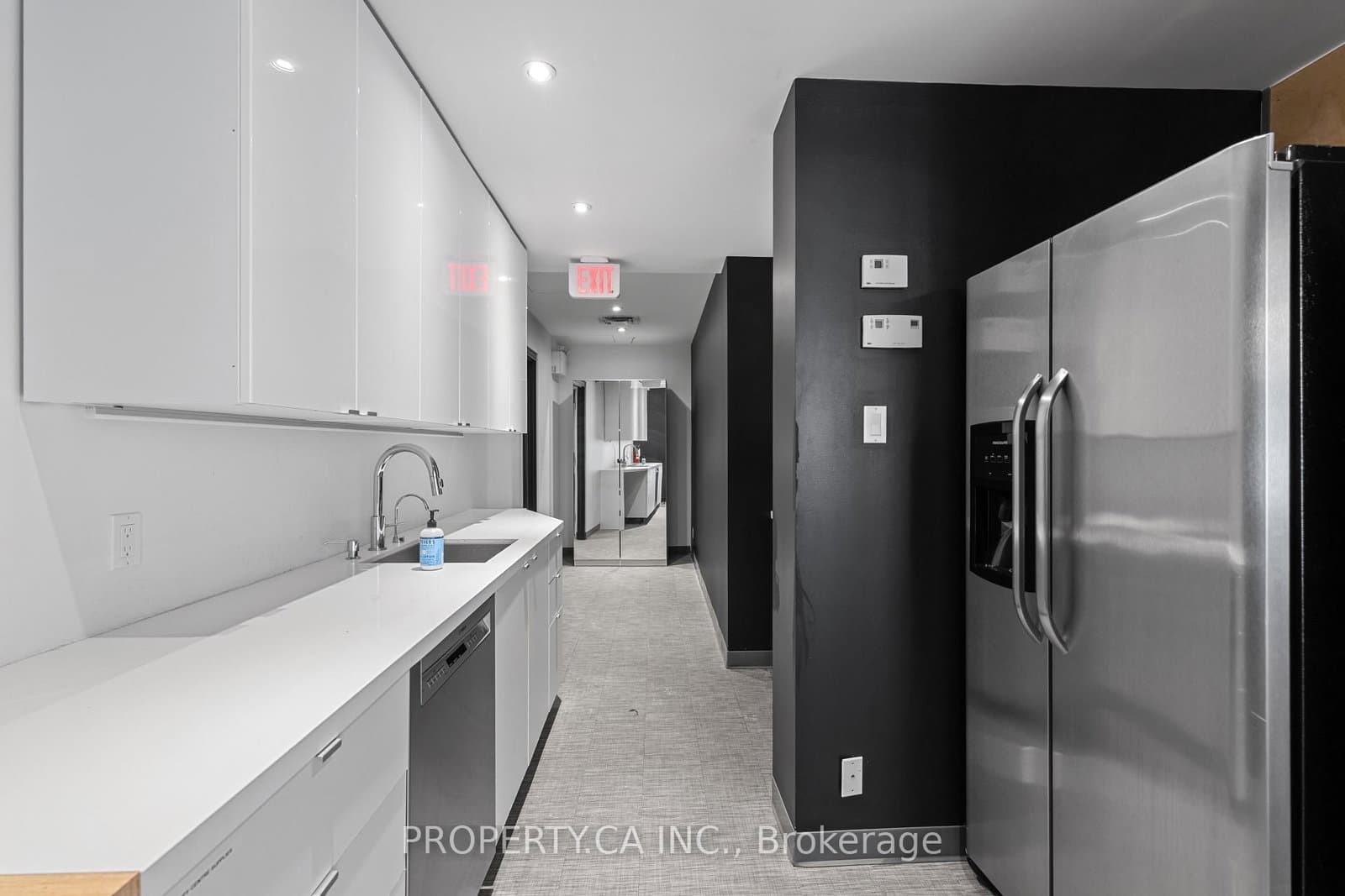 354 Davenport Road, Unit 202 thumbnail 8