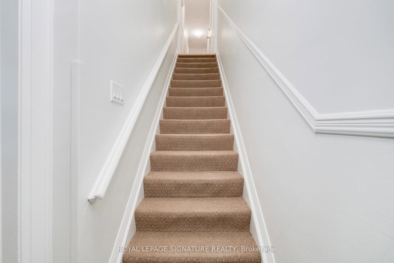 27 Hillsboro Avenue thumbnail 12