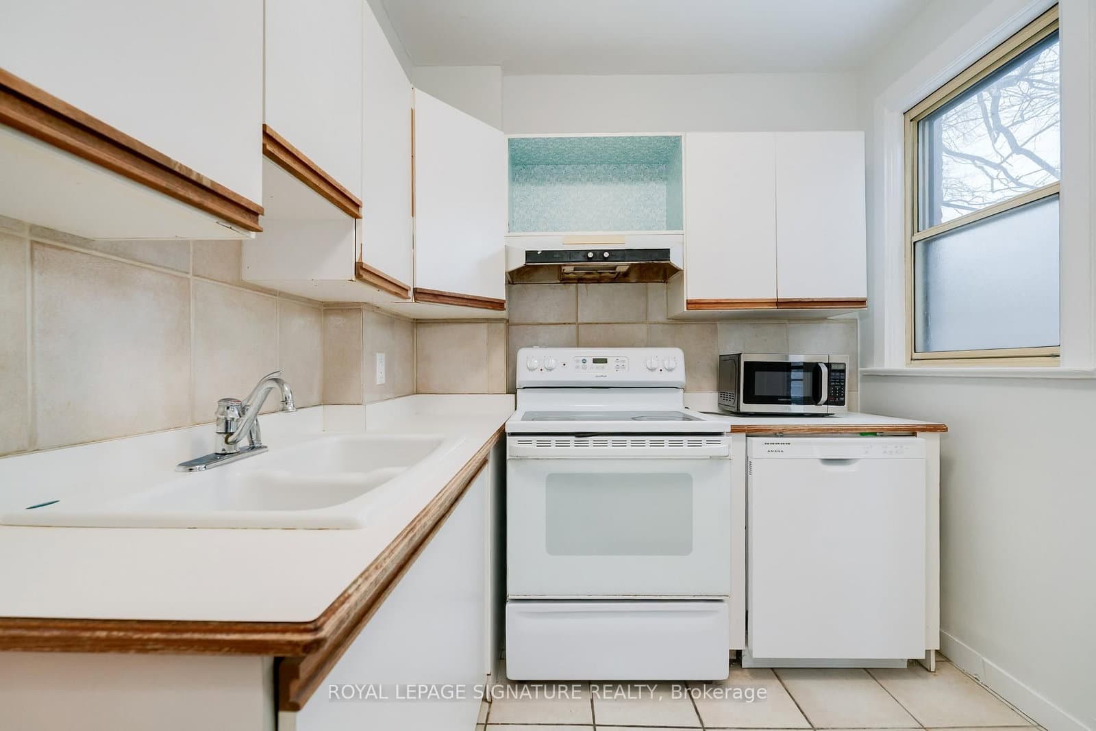 27 Hillsboro Avenue thumbnail 20
