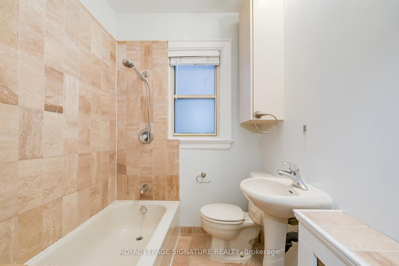 27 Hillsboro Avenue thumbnail 3