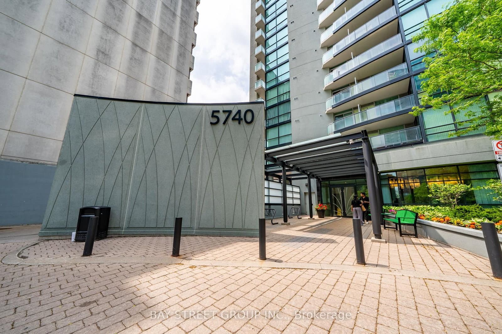 5740 Yonge Street, Unit 2009 thumbnail 2