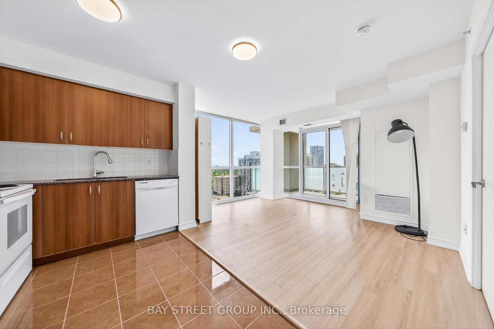 5740 Yonge Street, Unit 2009 thumbnail 7