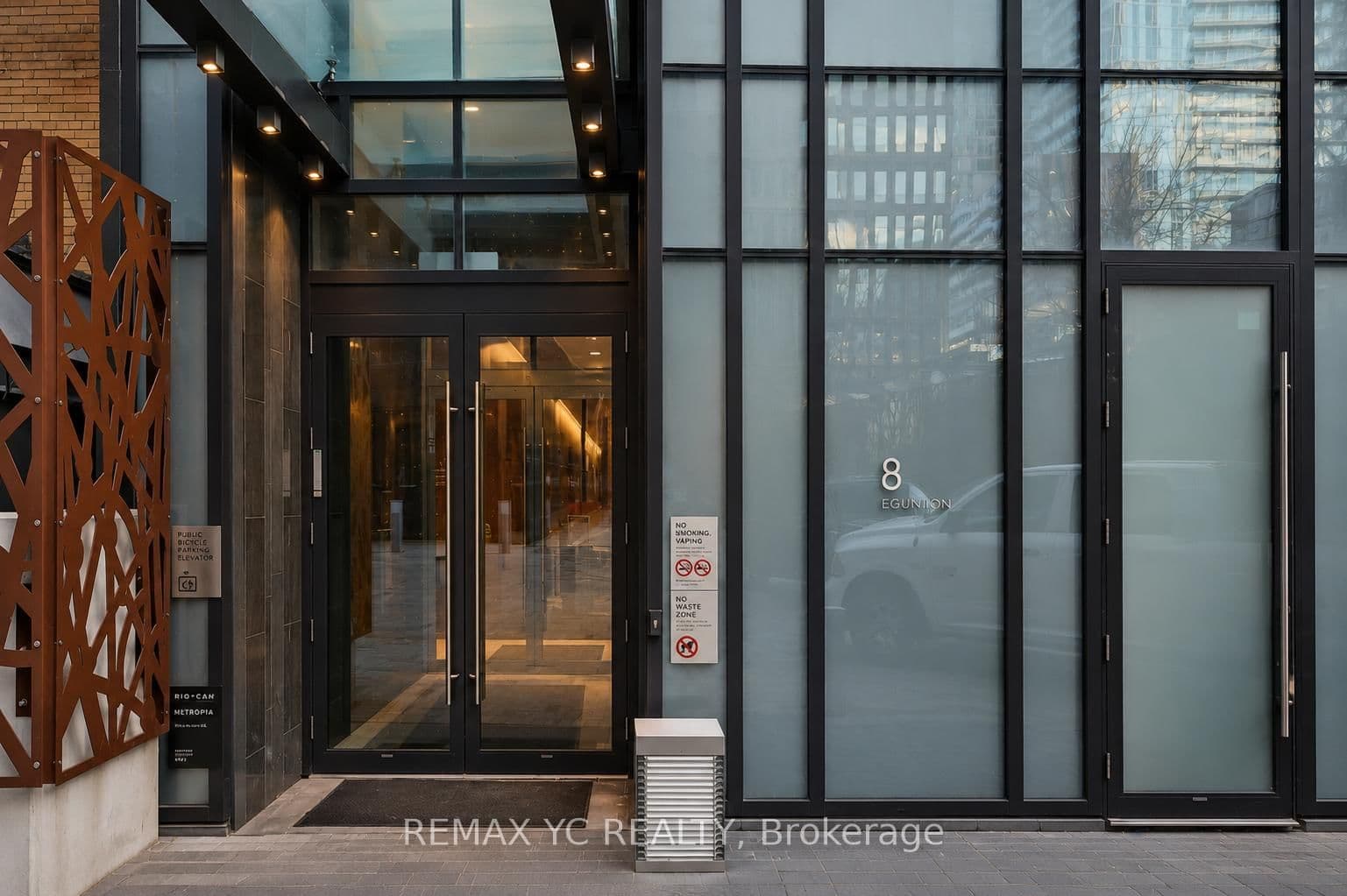8 Eglinton Avenue E, Unit 2212 thumbnail 24