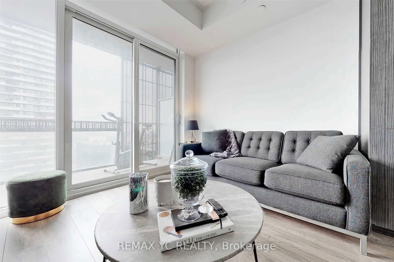 8 Eglinton Avenue E, Unit 2212 thumbnail 5