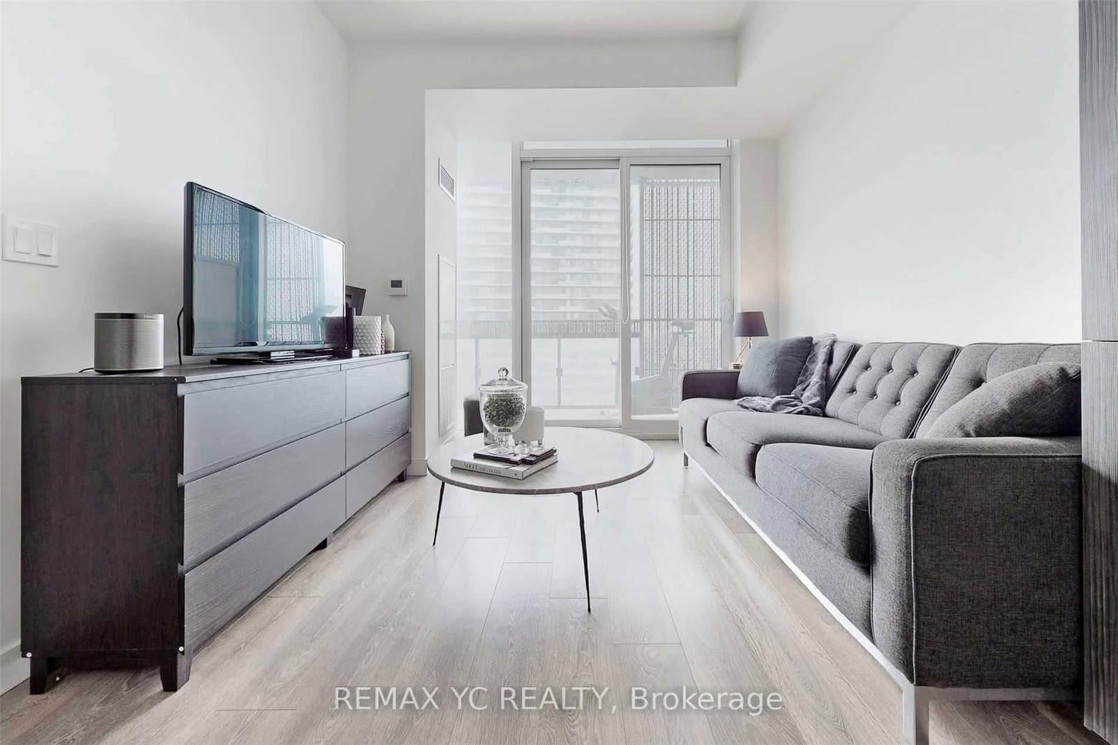 8 Eglinton Avenue E, Unit 2212 thumbnail 7