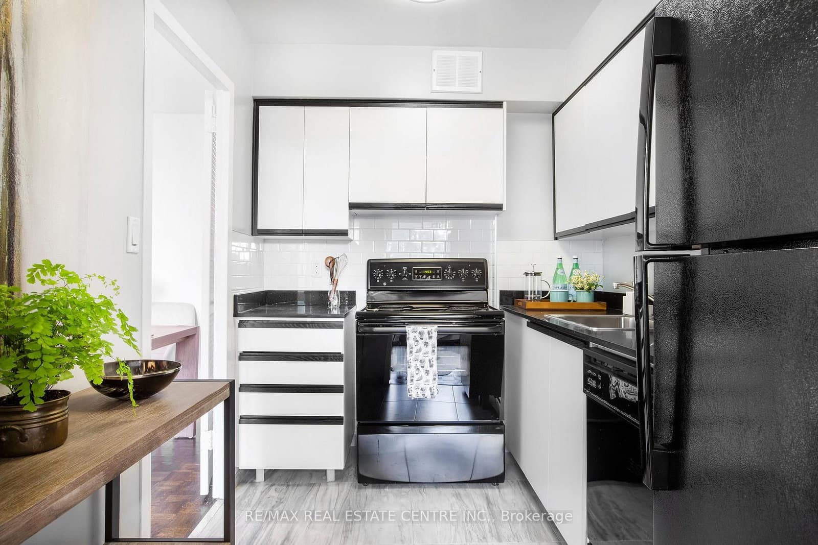 150 Graydon Hall Drive, Unit 401 thumbnail 13