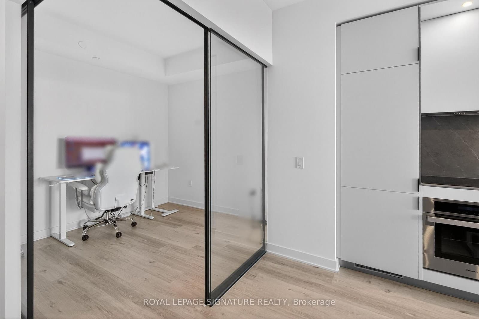 55 Charles Street E, Unit 4303 thumbnail 10