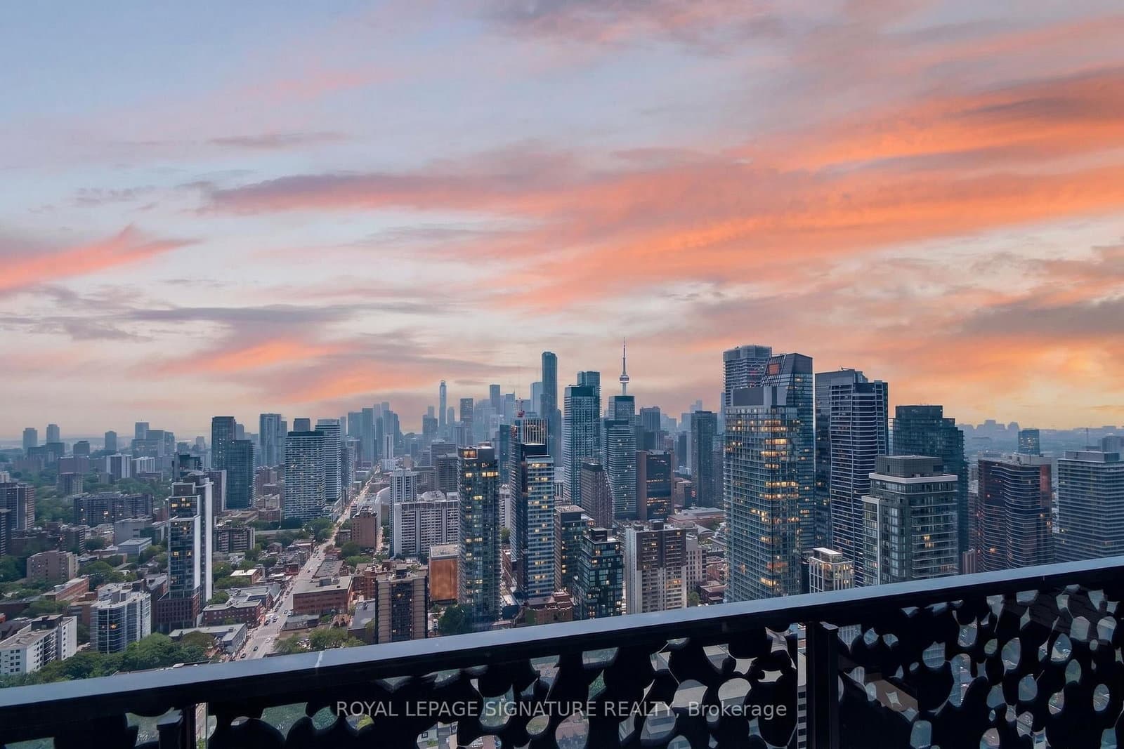 55 Charles Street E, Unit 4303 thumbnail 22